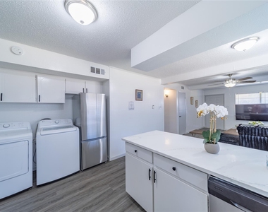 414 Donnell Drive - Photo Thumbnail 5