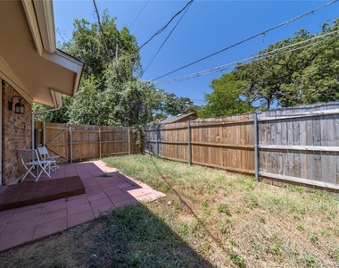 414 Donnell Drive - Photo Thumbnail 9