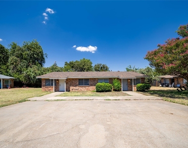 414 Donnell Drive - Photo Thumbnail 10