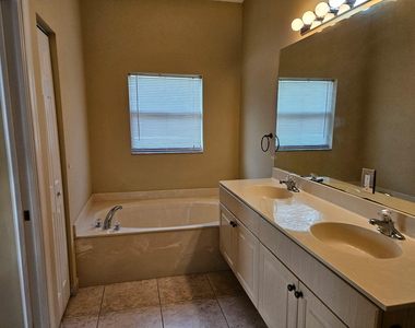 394 Nw Breezy Point Loop - Photo Thumbnail 3