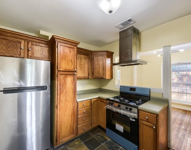 5108 Parkland Avenue - Photo Thumbnail 10