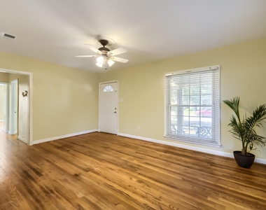 5108 Parkland Avenue - Photo Thumbnail 5