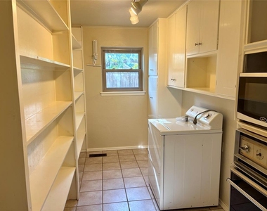 2945 Kerry Lane - Photo Thumbnail 32