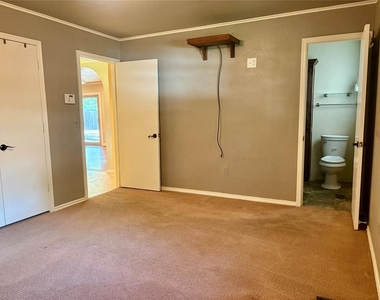 2945 Kerry Lane - Photo Thumbnail 23