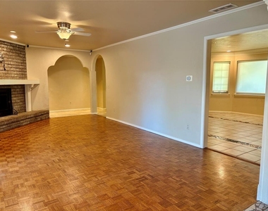 2945 Kerry Lane - Photo Thumbnail 30