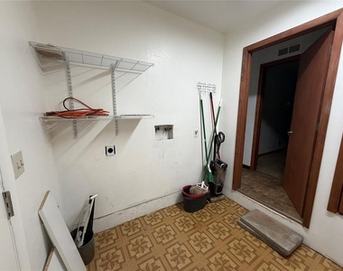 2517 Chateau Drive - Photo Thumbnail 29