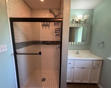 2517 Chateau Drive - Photo Thumbnail 27
