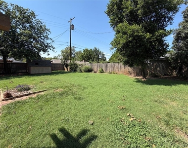 2517 Chateau Drive - Photo Thumbnail 31