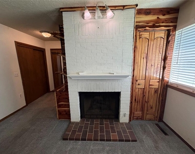 2517 Chateau Drive - Photo Thumbnail 15