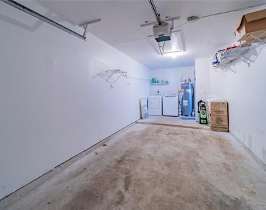 562 Stringfellow Drive - Photo Thumbnail 14