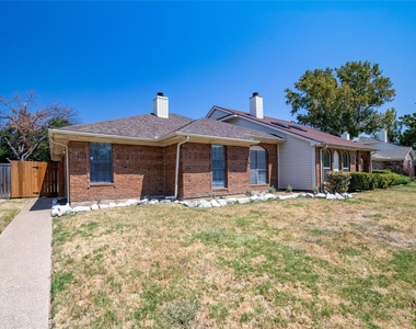 562 Stringfellow Drive - Photo Thumbnail 18