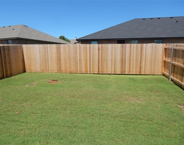 425 Summit Ridge Drive - Photo Thumbnail 10