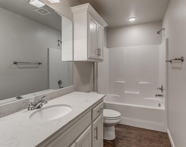 425 Summit Ridge Drive - Photo Thumbnail 6
