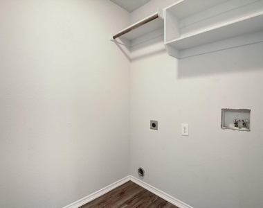 1903 Bertram Drive - Photo Thumbnail 17