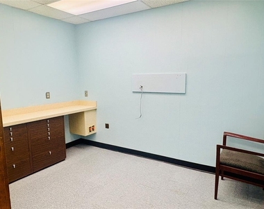 7300 S Western Avenue - Photo Thumbnail 15