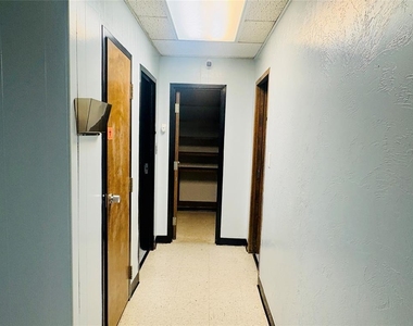 7300 S Western Avenue - Photo Thumbnail 16