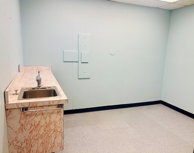 7300 S Western Avenue - Photo Thumbnail 12