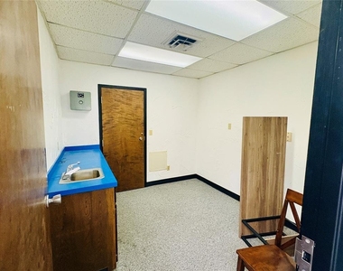 7300 S Western Avenue - Photo Thumbnail 20