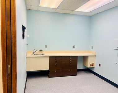 7300 S Western Avenue - Photo Thumbnail 14