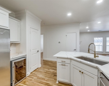 4210 Prescott - Photo Thumbnail 9