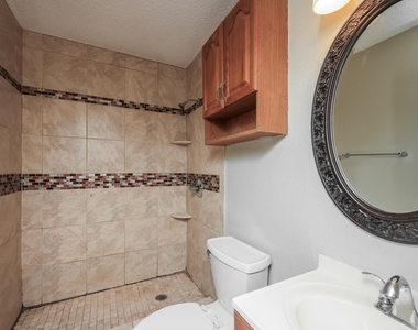 609 E Buffalo Street - Photo Thumbnail 8