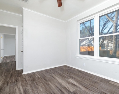 5700 Pershing Avenue - Photo Thumbnail 25