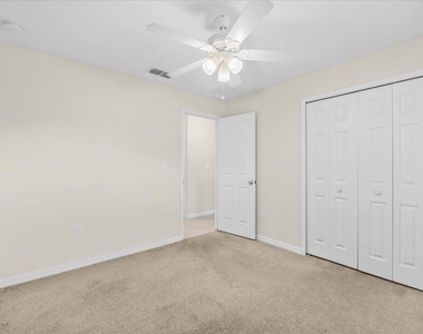 8736 98th Court - Photo Thumbnail 12