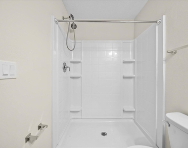 8736 98th Court - Photo Thumbnail 10