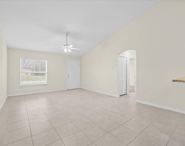 8736 98th Court - Photo Thumbnail 4