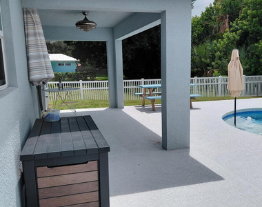 5113 Sunset Boulevard - Photo Thumbnail 2