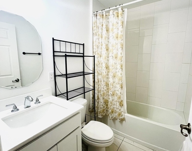 5113 Sunset Boulevard - Photo Thumbnail 13