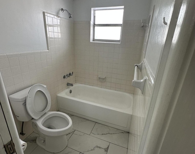 761 Hummingbird Way - Photo Thumbnail 4