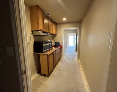 4210 Rhea - Photo Thumbnail 6