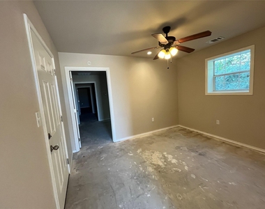 4210 Rhea - Photo Thumbnail 2