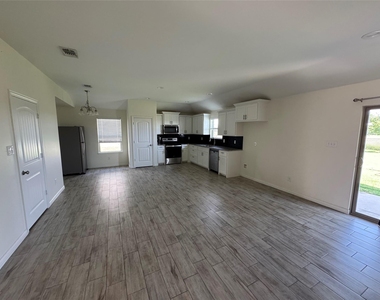 3409 Sandstone Drive - Photo Thumbnail 1