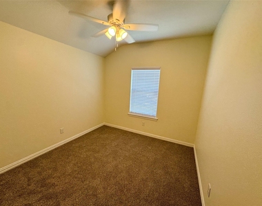 3409 Sandstone Drive - Photo Thumbnail 8