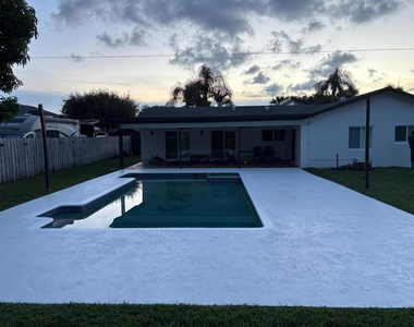 840 Nw 48th Avenue - Photo Thumbnail 1