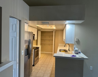 4197 N Haverhill Road - Photo Thumbnail 8