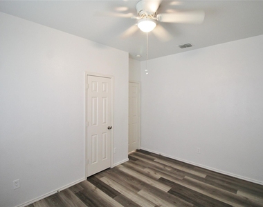 3256 Fluvia - Photo Thumbnail 23