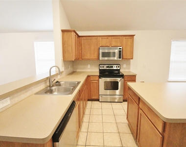 3256 Fluvia - Photo Thumbnail 7