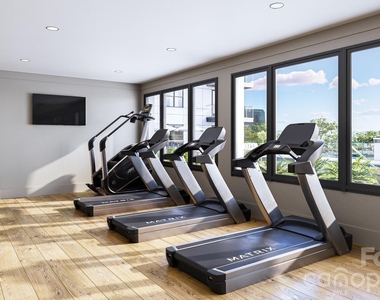 255 W Bland Street - Photo Thumbnail 3
