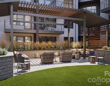 255 W Bland Street - Photo Thumbnail 24