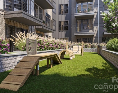 255 W Bland Street - Photo Thumbnail 6