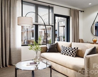 255 W Bland Street - Photo Thumbnail 32