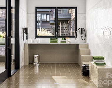 255 W Bland Street - Photo Thumbnail 10