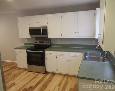820 Horseshoe Lake Road - Photo Thumbnail 6