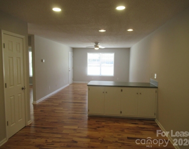 820 Horseshoe Lake Road - Photo Thumbnail 4