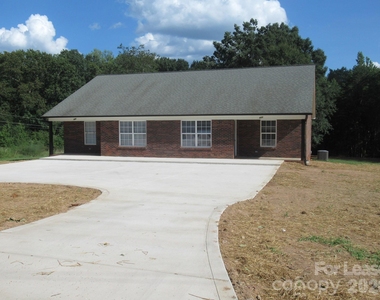 820 Horseshoe Lake Road - Photo Thumbnail 2