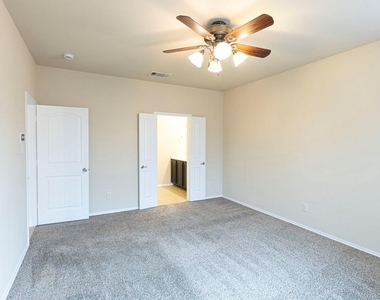 601 Ivy Lane - Photo Thumbnail 18