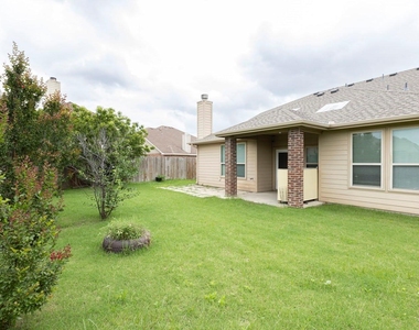 601 Ivy Lane - Photo Thumbnail 1